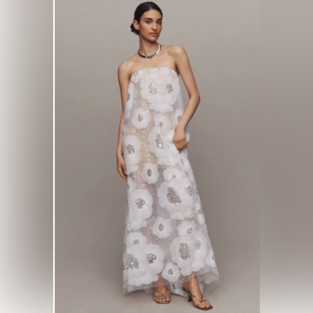 Elegant Strapless Floral Gown